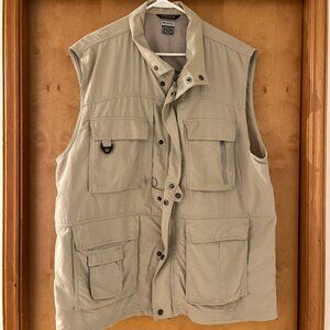 Columbia Omni-dry Full Zip Outdoor Cargo Vest, Men's XL